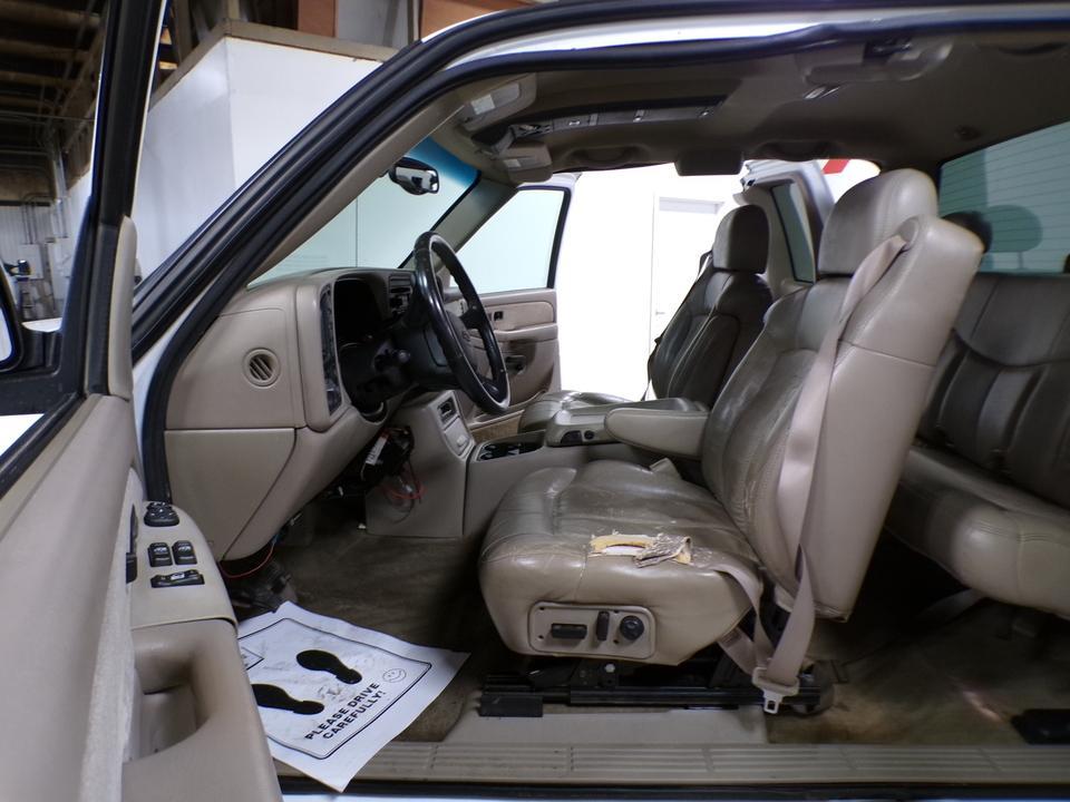 used 2001 Chevrolet Silverado 2500 car, priced at $13,995