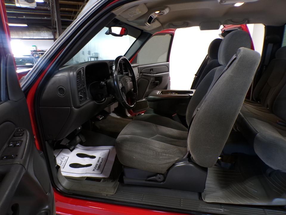 used 2005 Chevrolet Silverado 2500 car, priced at $12,995