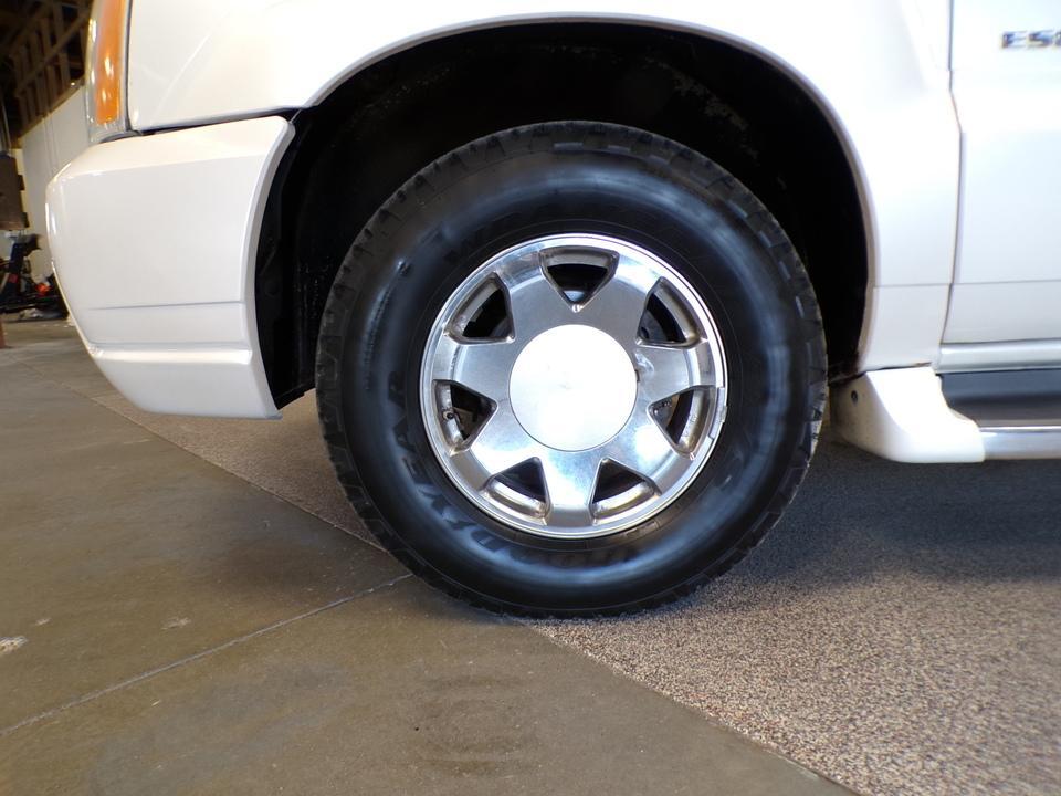 used 2004 Cadillac Escalade EXT car, priced at $10,995