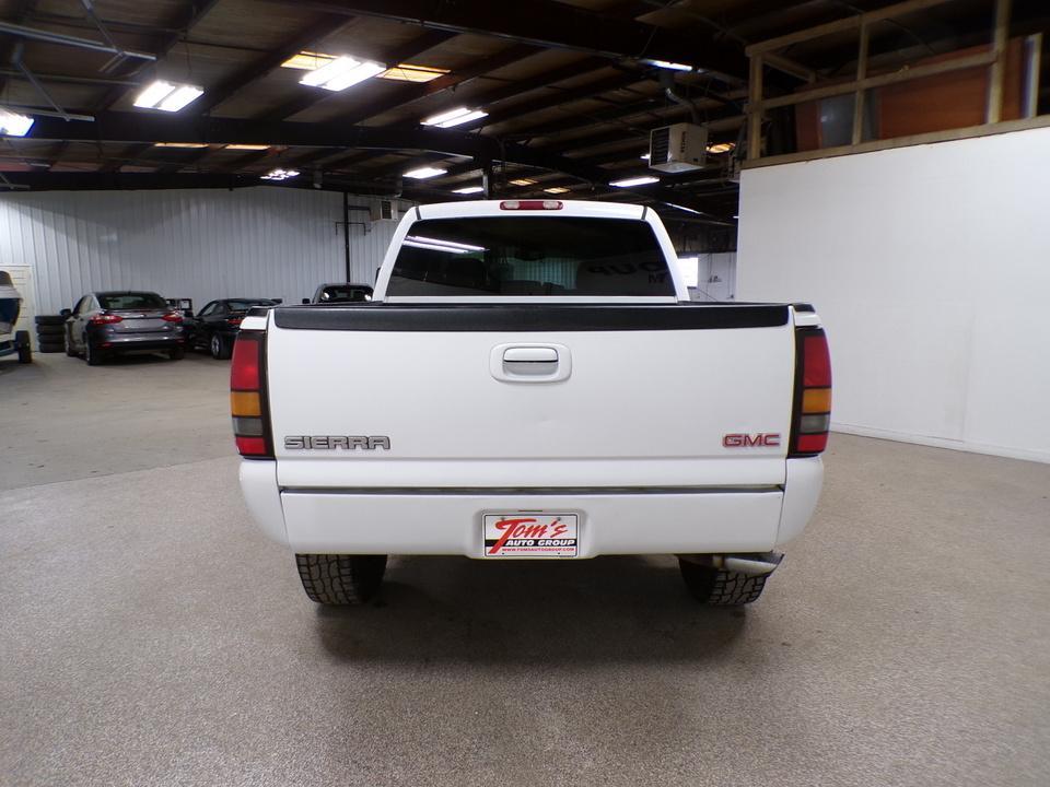 used 2005 GMC Sierra 1500 car, priced at $12,995