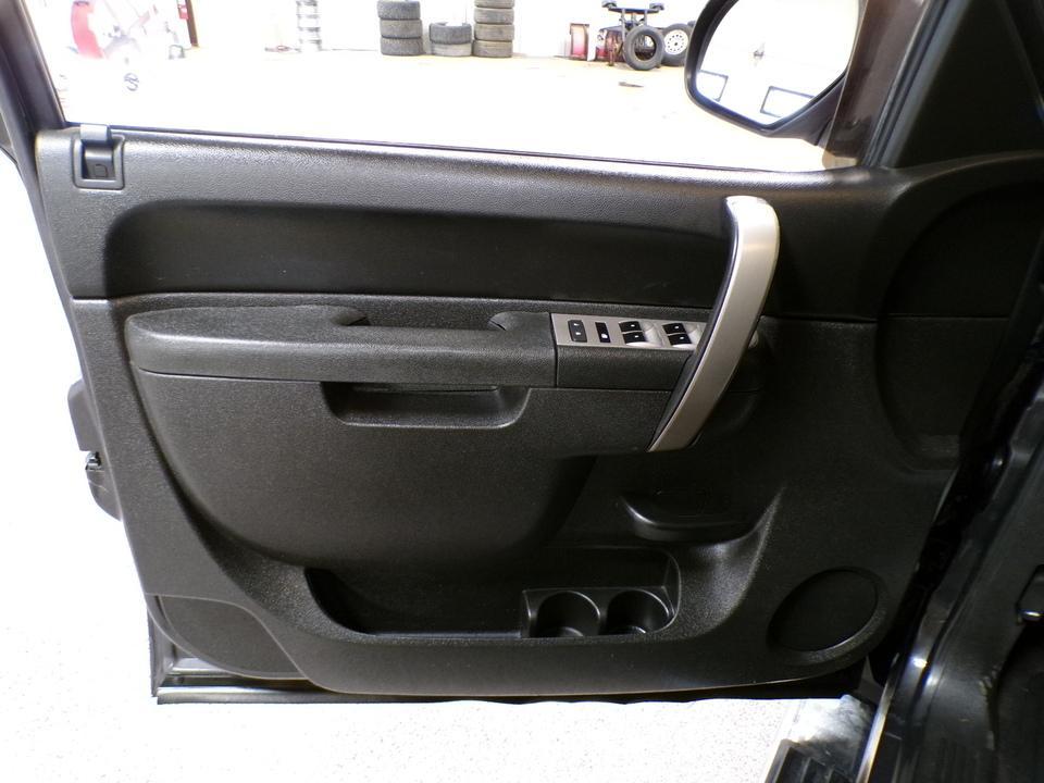 used 2010 GMC Sierra 1500 car, priced at $10,995