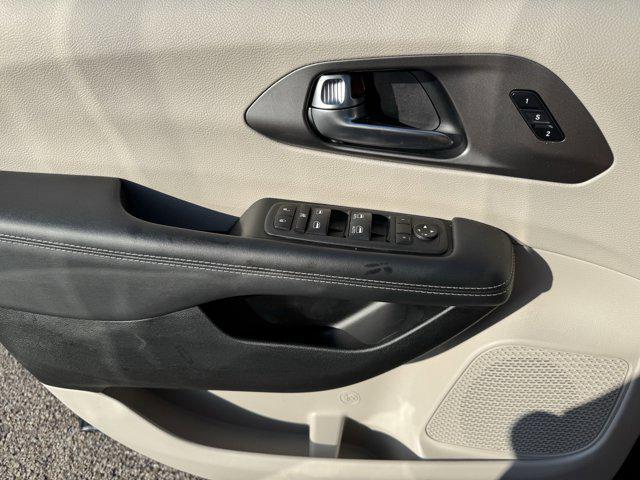 used 2023 Chrysler Pacifica car, priced at $21,994