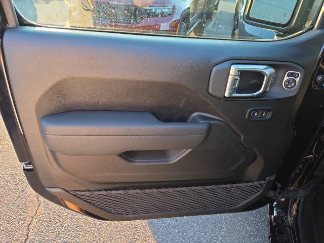 new 2026 Jeep Wrangler car, priced at $44,525