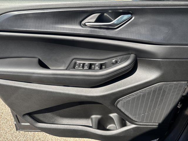 new 2025 Jeep Grand Cherokee car, priced at $35,692