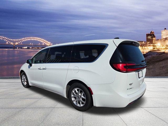 used 2023 Chrysler Pacifica car, priced at $24,993