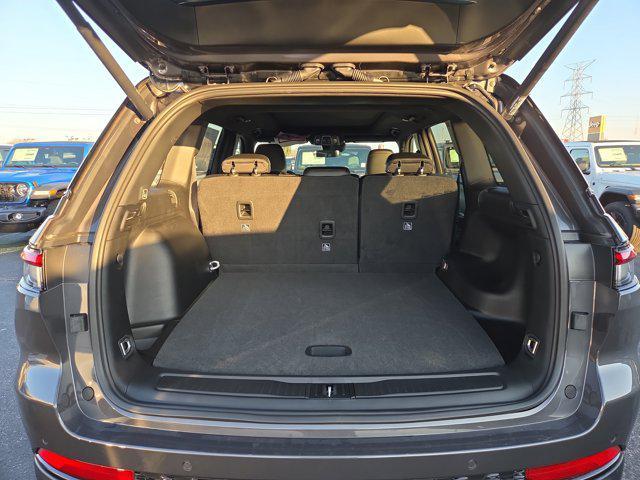 new 2025 Jeep Grand Cherokee car, priced at $49,999