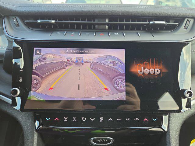 new 2026 Jeep Grand Cherokee car, priced at $45,170