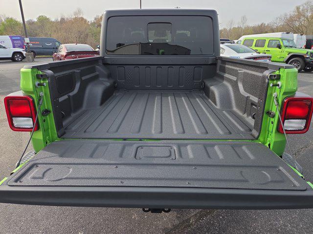 new 2026 Jeep Gladiator car, priced at $47,985