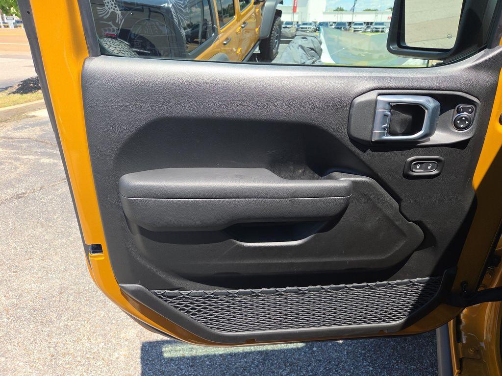 new 2026 Jeep Wrangler car, priced at $58,385