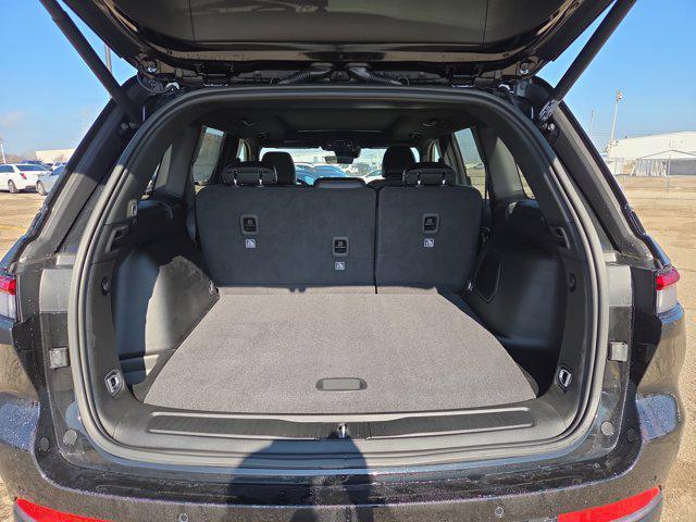 new 2026 Jeep Grand Cherokee car, priced at $47,305