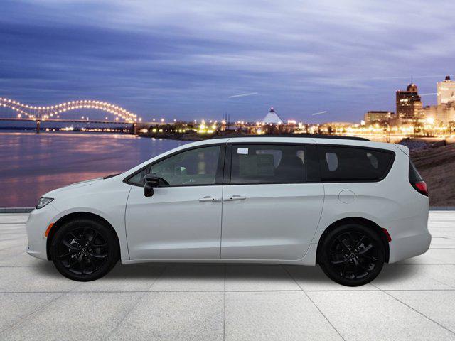 new 2026 Chrysler Pacifica car, priced at $49,999