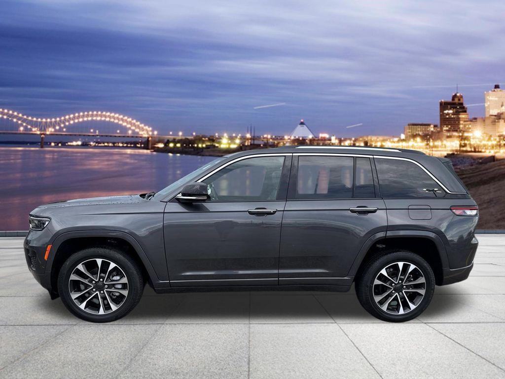 used 2022 Jeep Grand Cherokee car, priced at $32,991