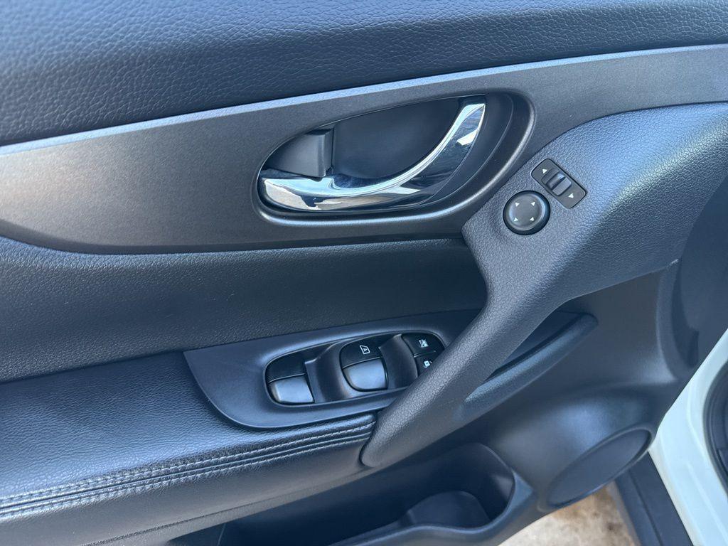 used 2014 Nissan Rogue car, priced at $12,995