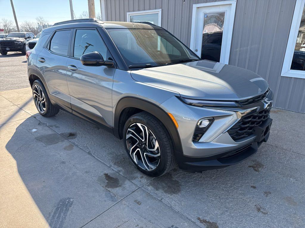 used 2025 Chevrolet TrailBlazer car, priced at $26,995