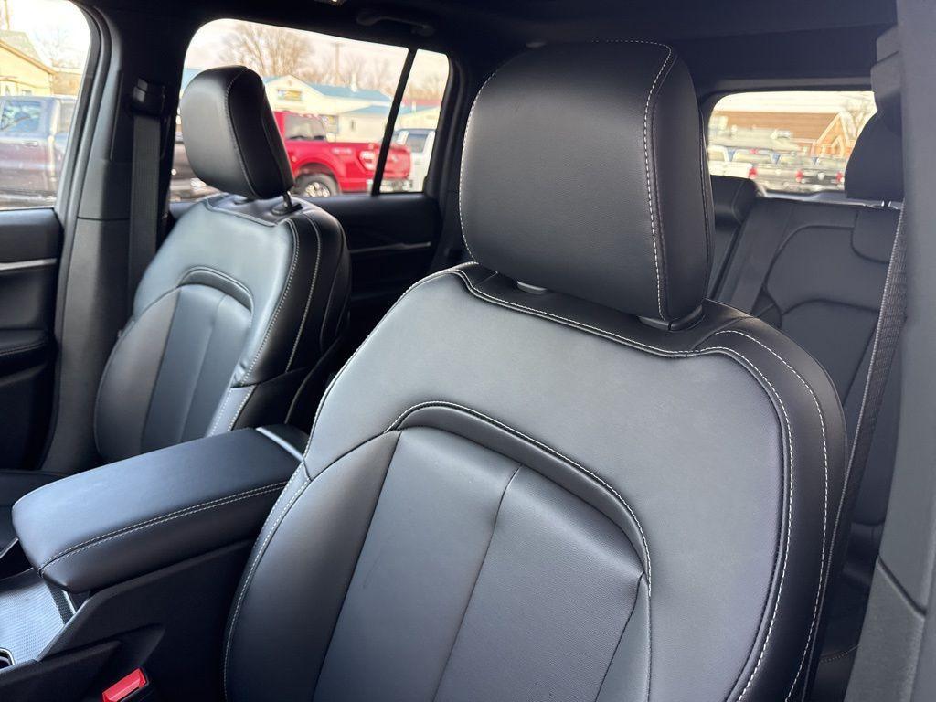 new 2026 Jeep Grand Cherokee car, priced at $50,805