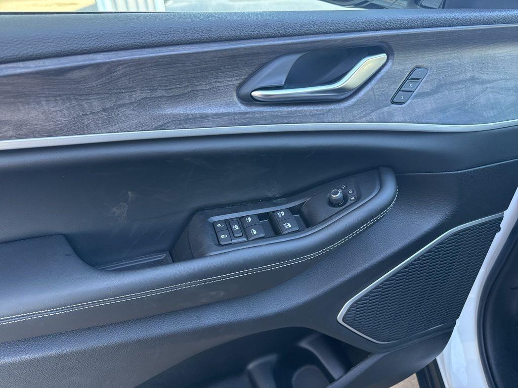 new 2026 Jeep Grand Cherokee car, priced at $50,735