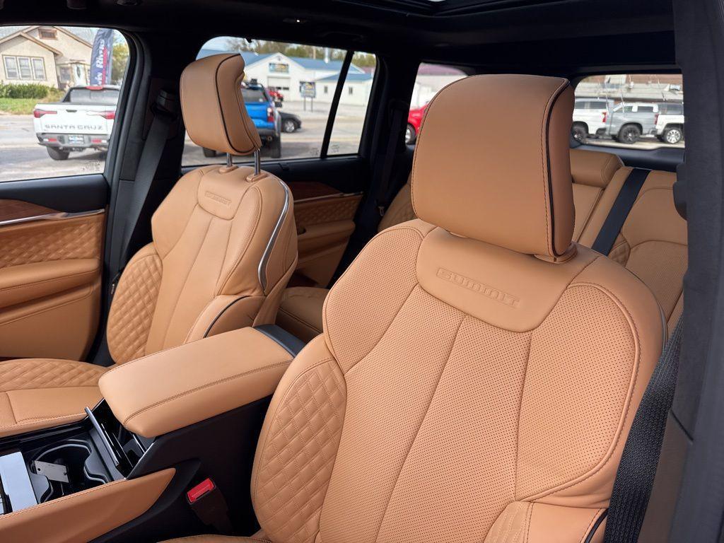new 2025 Jeep Grand Cherokee car, priced at $70,245