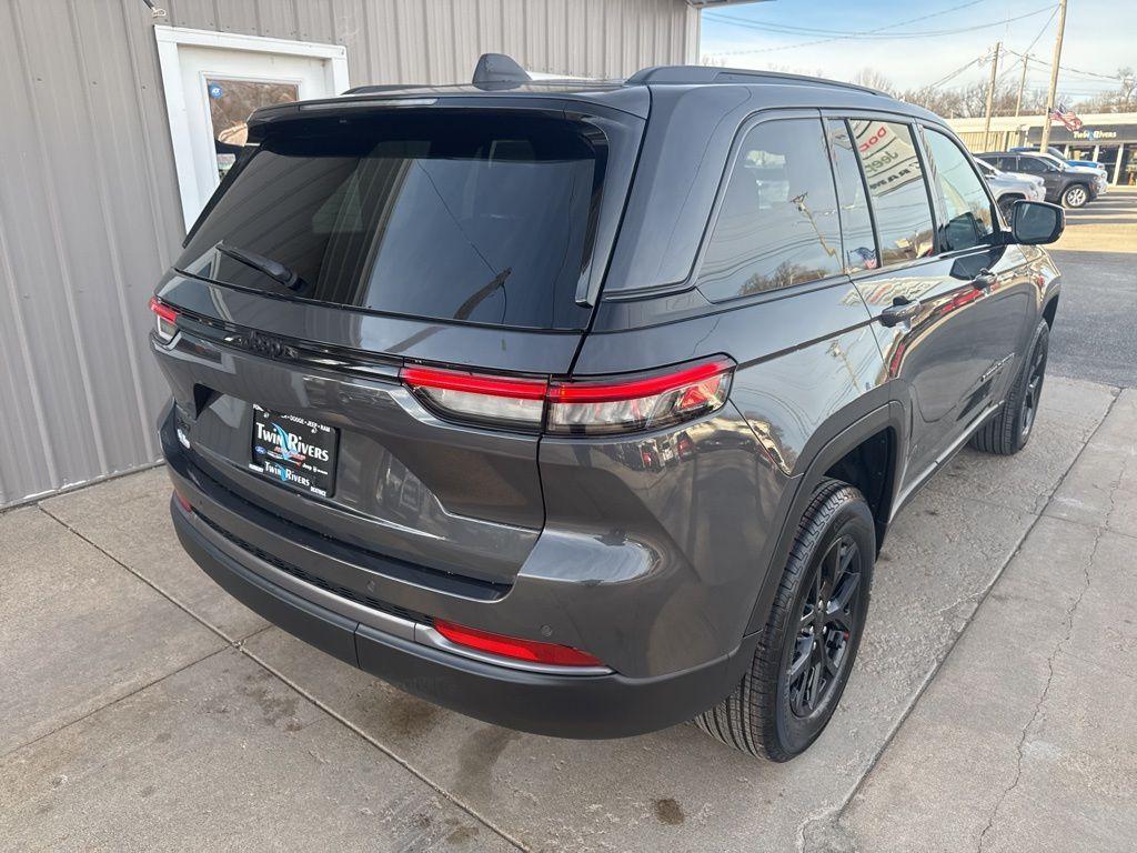 new 2026 Jeep Grand Cherokee car, priced at $48,250