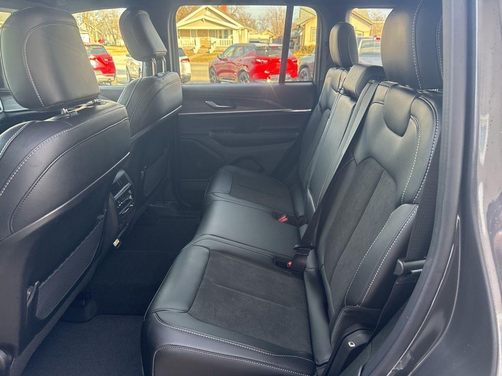 new 2026 Jeep Grand Cherokee car, priced at $48,250