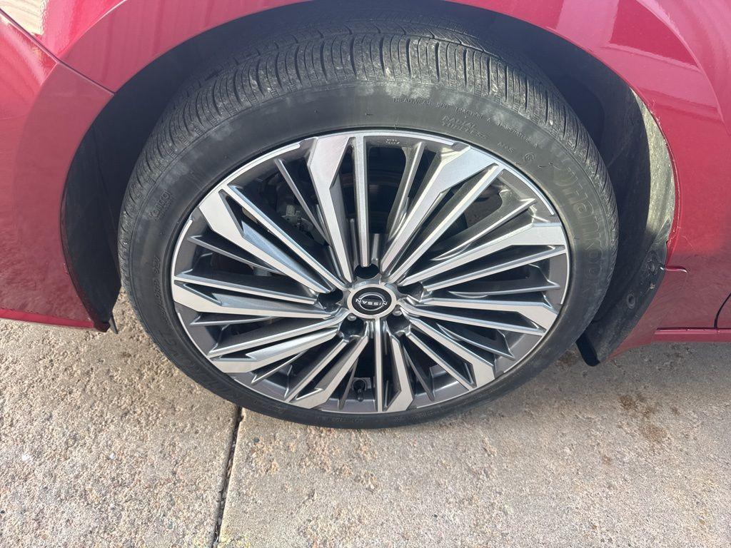 used 2023 Nissan Altima car, priced at $29,995