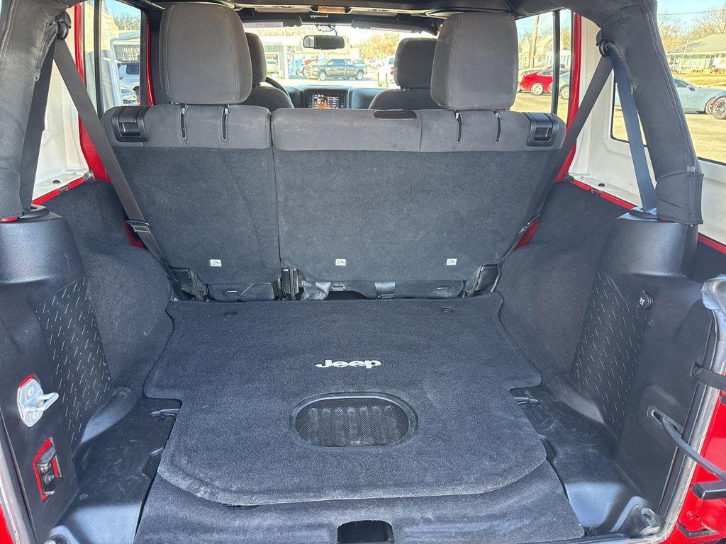 used 2015 Jeep Wrangler Unlimited car, priced at $18,995