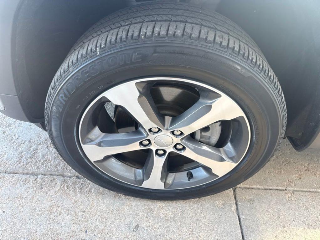 used 2023 Jeep Grand Cherokee L car, priced at $33,495