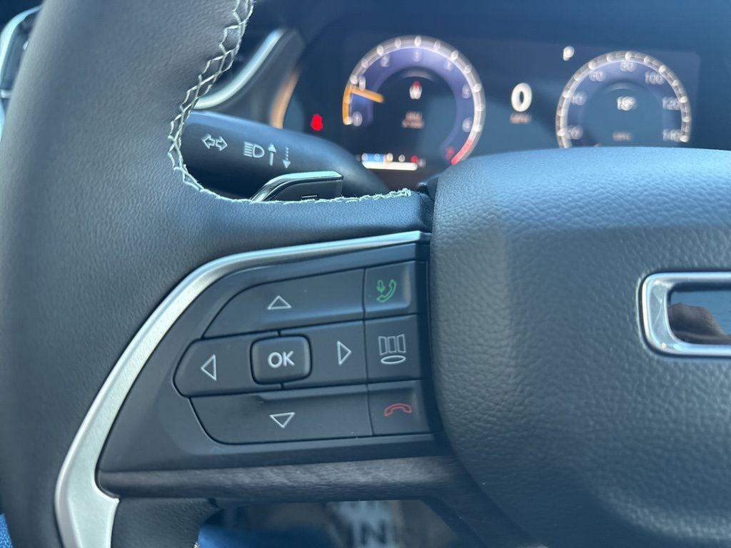 new 2025 Jeep Grand Cherokee car, priced at $44,707