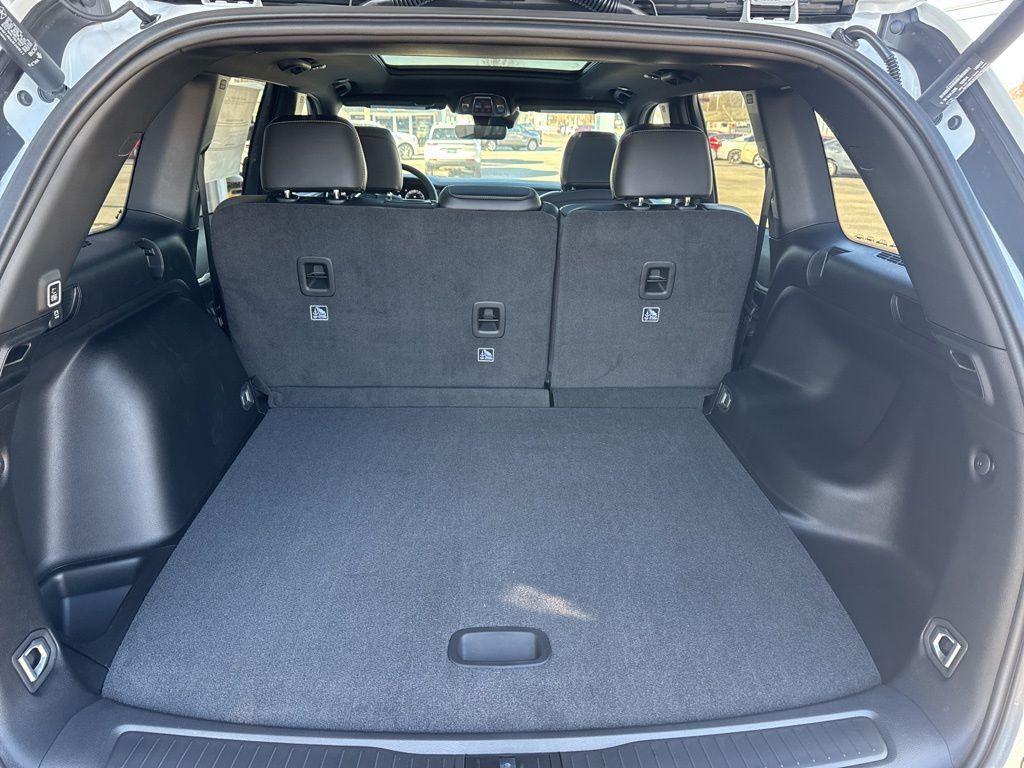 new 2025 Jeep Grand Cherokee car, priced at $44,707