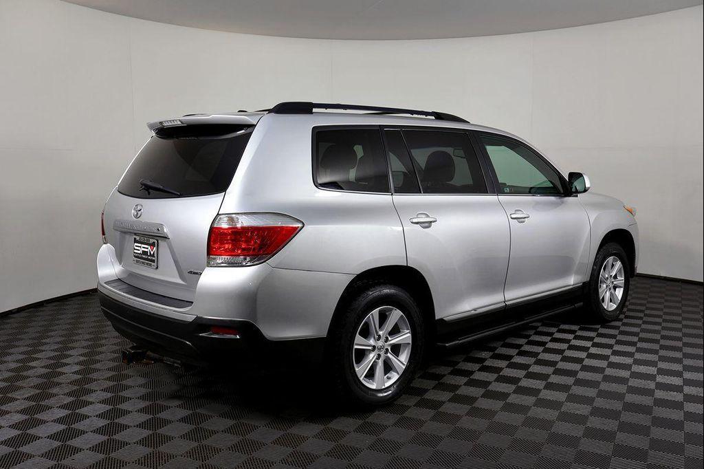 used 2011 Toyota Highlander car, priced at $13,998
