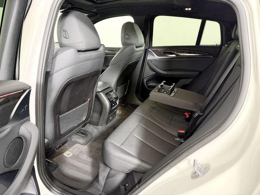 BMW X4 view 39
