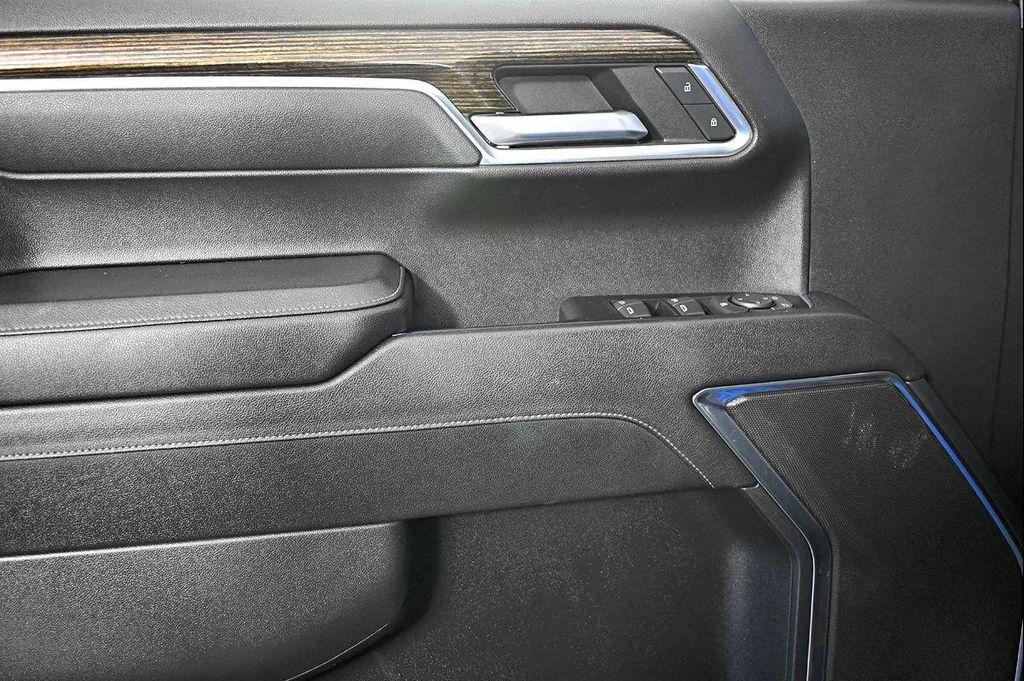 used 2023 GMC Sierra 1500 car, priced at $35,999