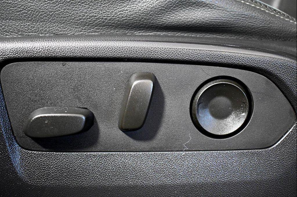 used 2023 GMC Sierra 1500 car, priced at $35,999