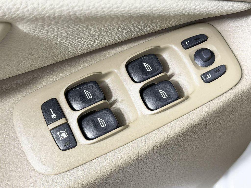 used 2014 Volvo XC90 car, priced at $5,999