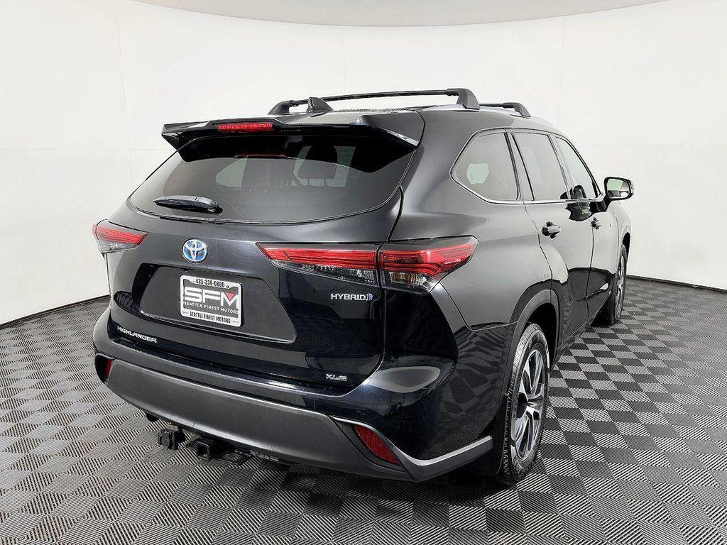 used 2021 Toyota Highlander Hybrid car, priced at $33,000