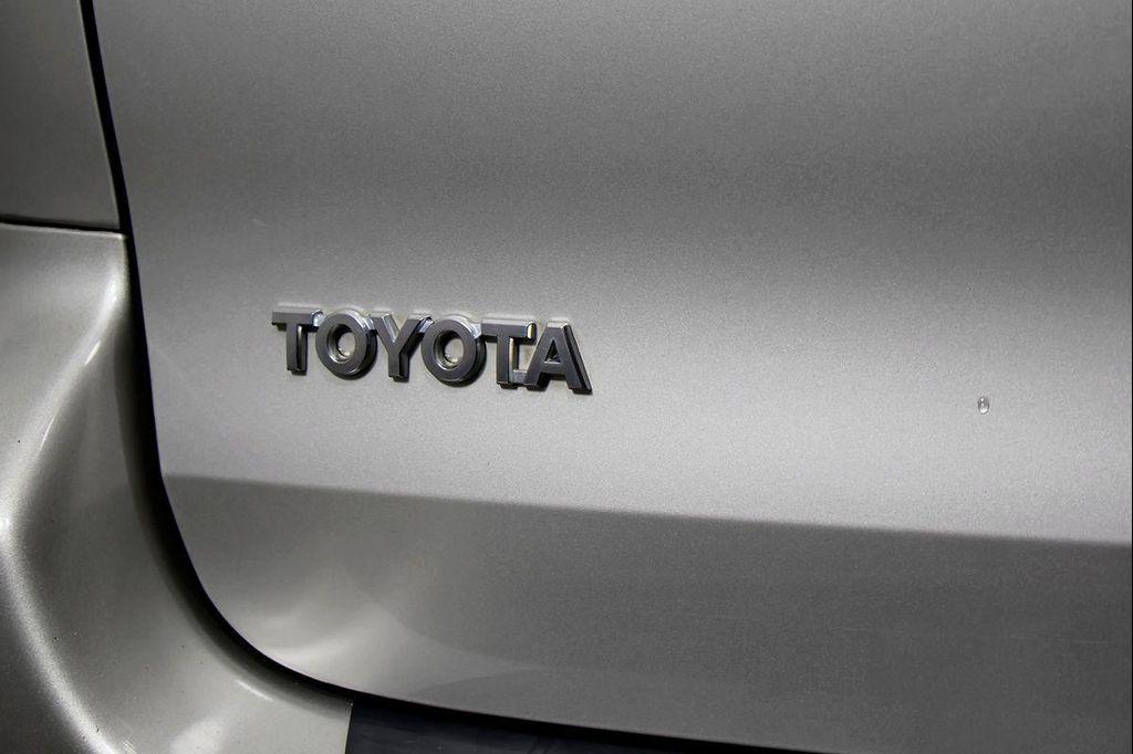 used 2006 Toyota Sienna car, priced at $8,898