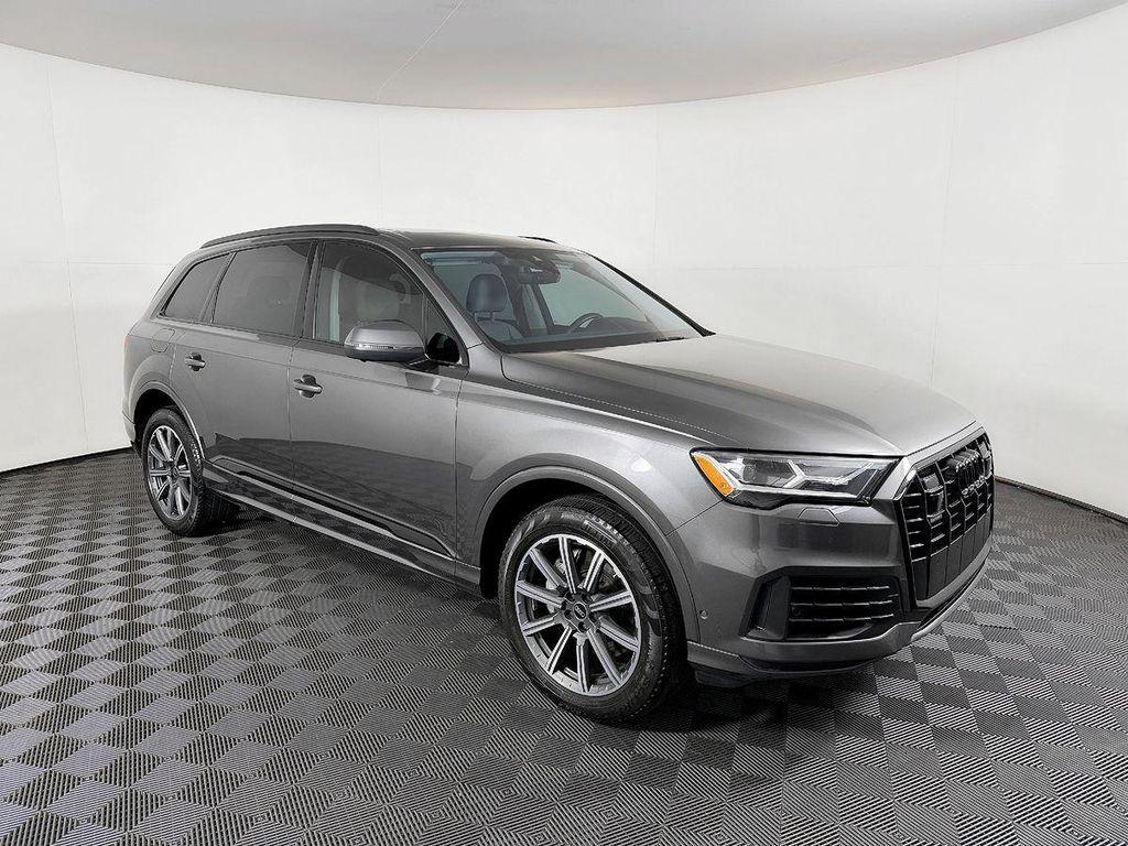 used 2023 Audi Q7 car, priced at $35,999