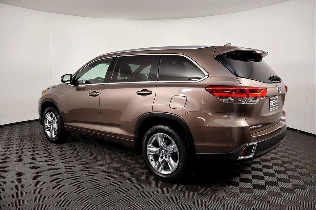used 2018 Toyota Highlander car, priced at $27,184