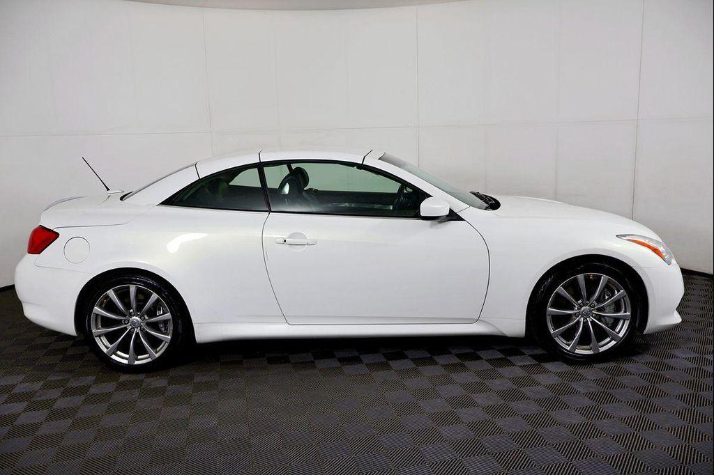 used 2009 INFINITI G37 car, priced at $10,000