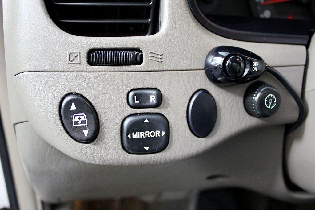 used 2006 Toyota Tundra car, priced at $17,999