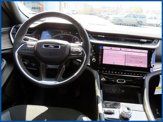 new 2026 Jeep Grand Cherokee car, priced at $43,945