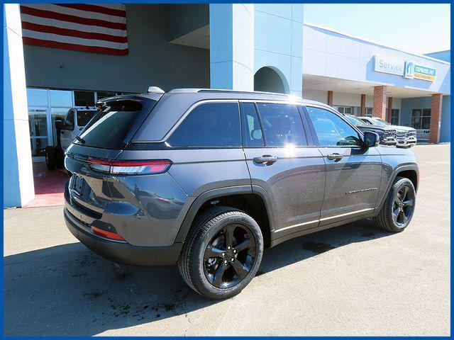 new 2026 Jeep Grand Cherokee car, priced at $45,280