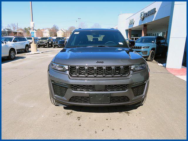 new 2026 Jeep Grand Cherokee car, priced at $45,280