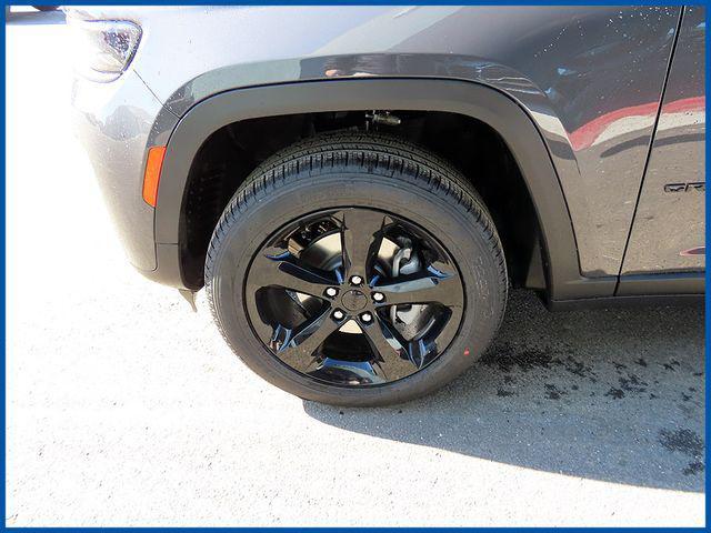 new 2026 Jeep Grand Cherokee car, priced at $45,280
