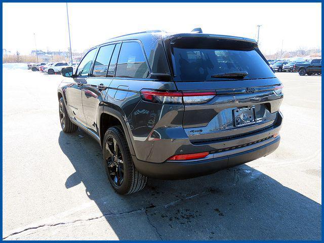 new 2026 Jeep Grand Cherokee car, priced at $45,280