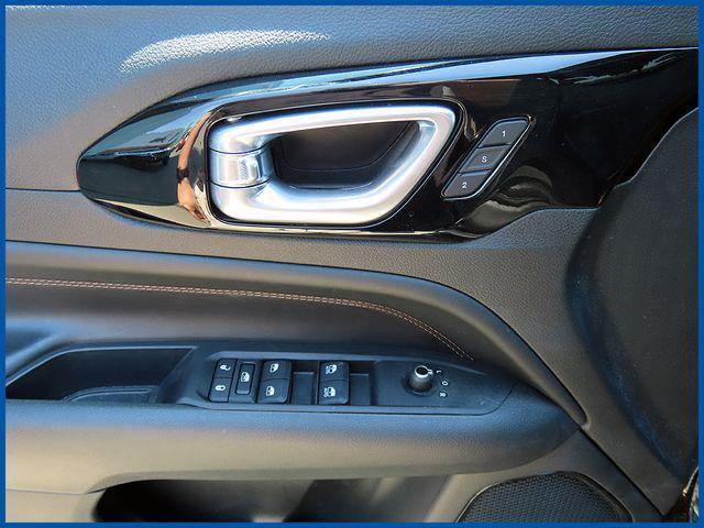 used 2023 Jeep Compass car, priced at $28,894
