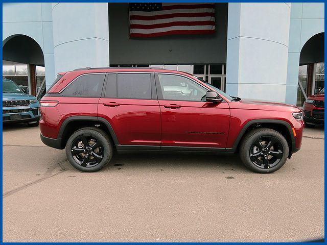 new 2026 Jeep Grand Cherokee car, priced at $43,344