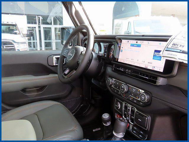 new 2026 Jeep Gladiator car, priced at $53,998