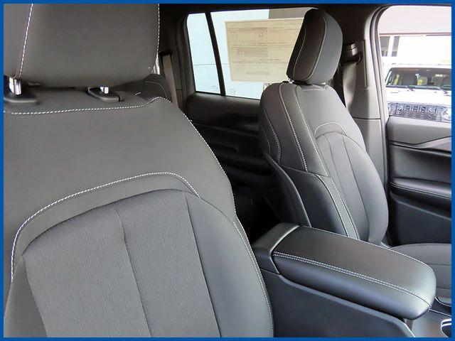new 2026 Jeep Grand Cherokee car, priced at $41,568