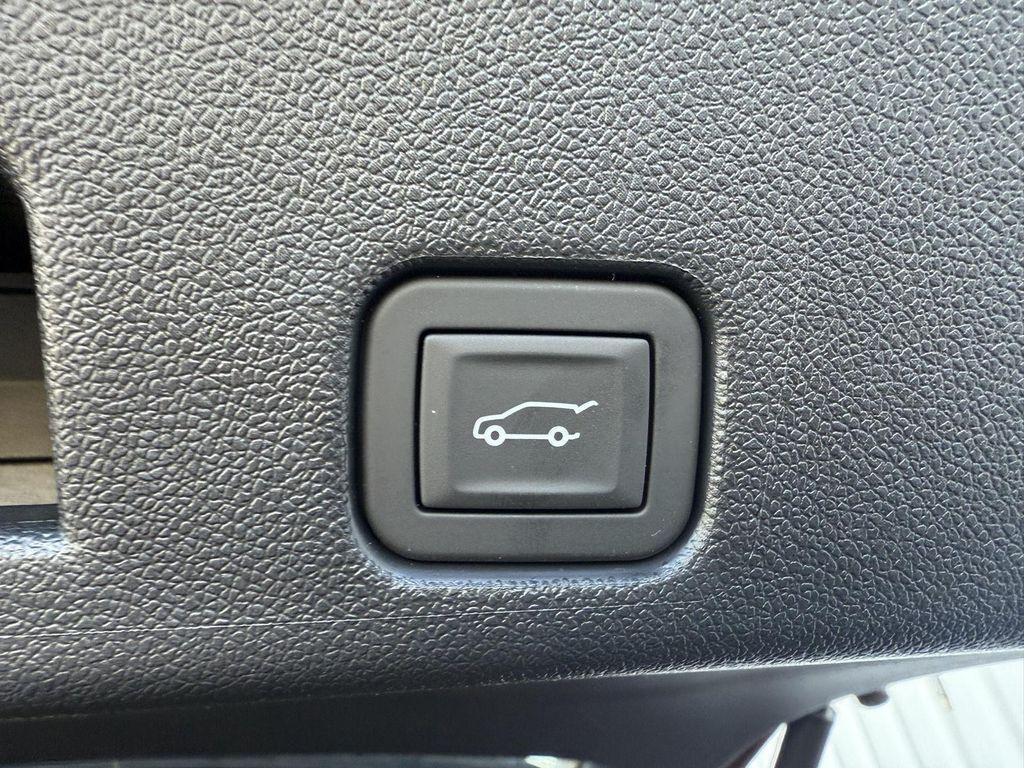 new 2026 Chevrolet Traverse car, priced at $61,589