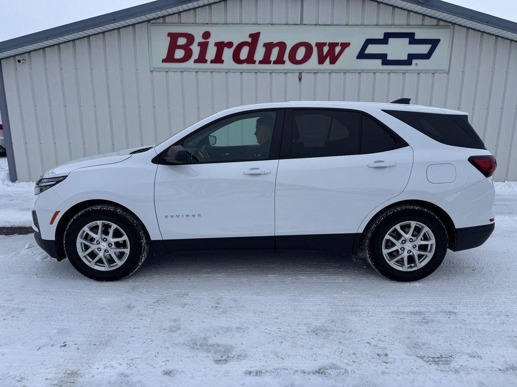 used 2024 Chevrolet Equinox car, priced at $17,990